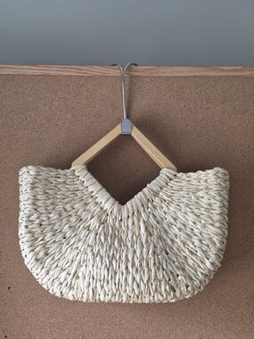 Woven Large Straw Raffia Handbag w/ Wooden Handles & Gold Thread Half Moon
